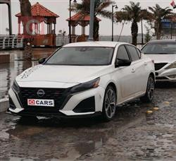 نيسان ألتيما